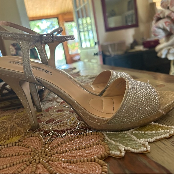 Badgely mishka gold sparkle platform heel size 10 - Picture 1 of 3